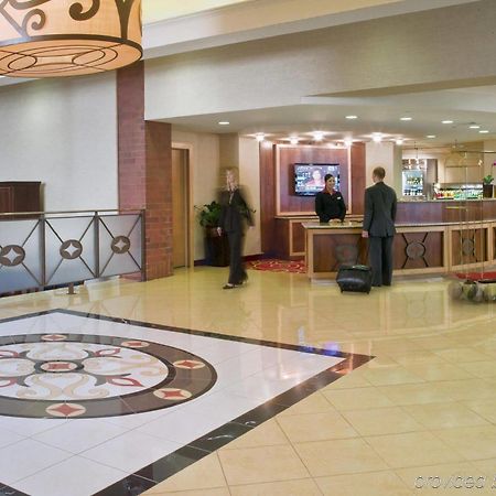 Delta Hotels By Marriott Mount Pleasant Расин Интерьер фото