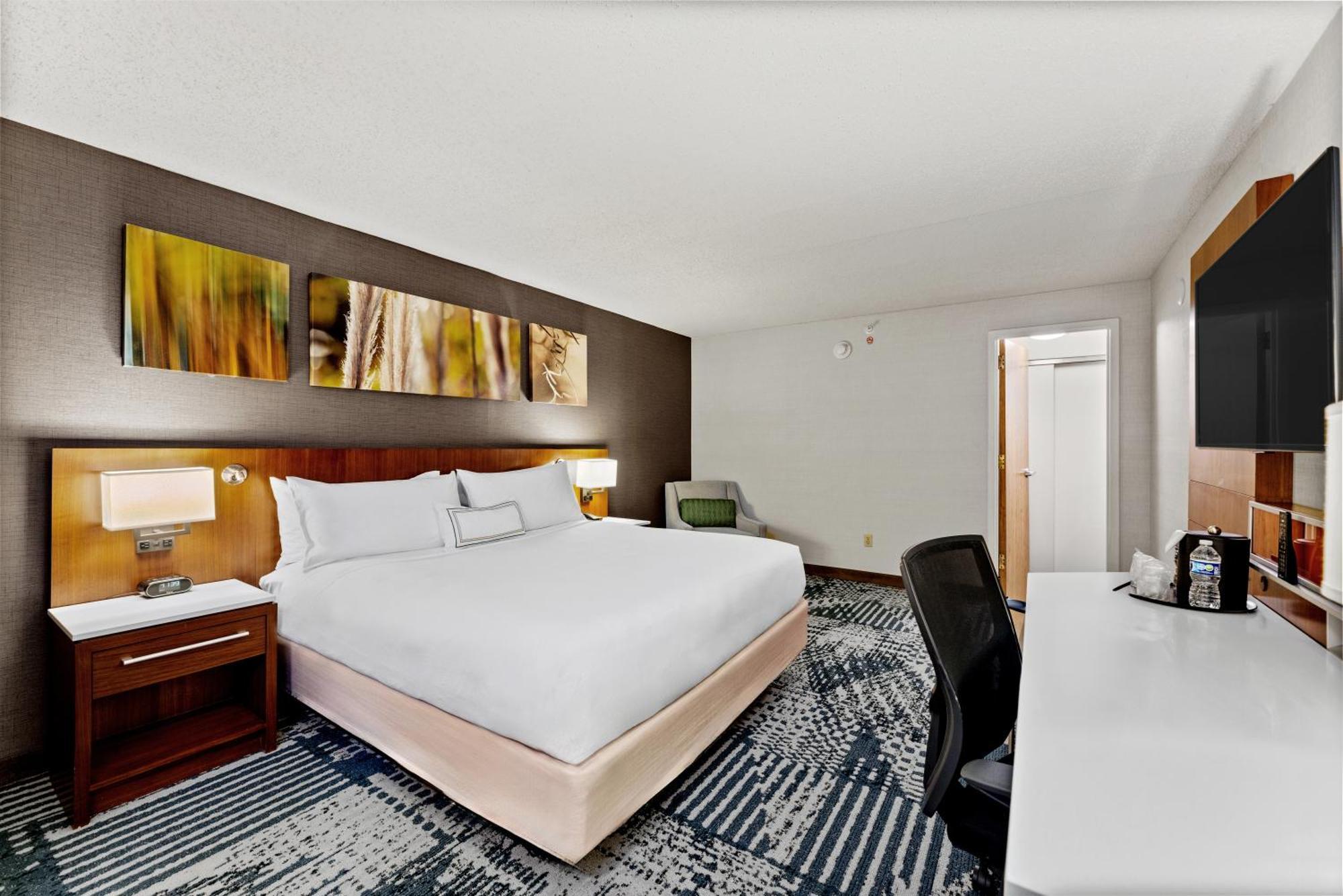 Delta Hotels By Marriott Mount Pleasant Расин Экстерьер фото
