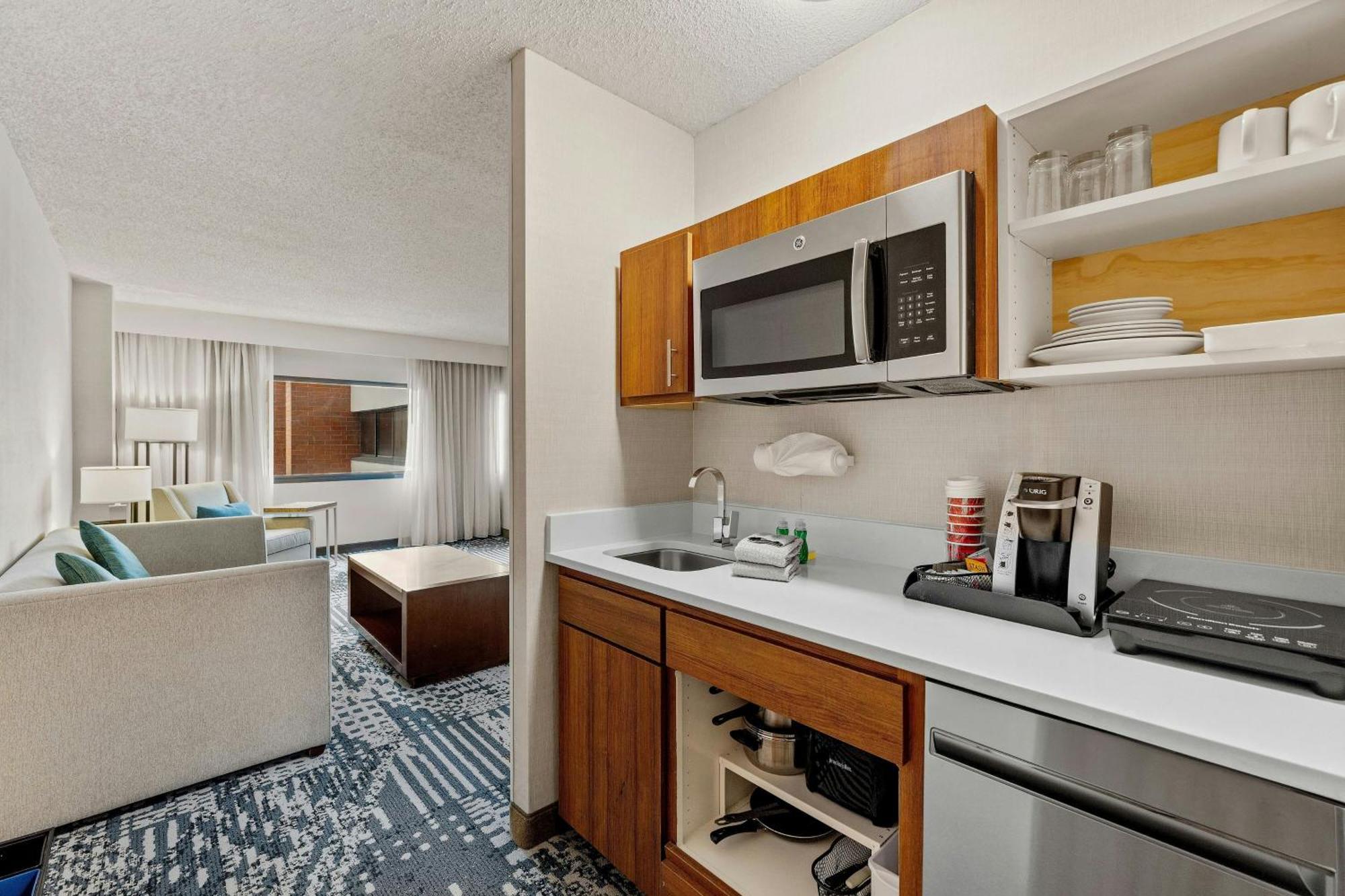Delta Hotels By Marriott Mount Pleasant Расин Экстерьер фото